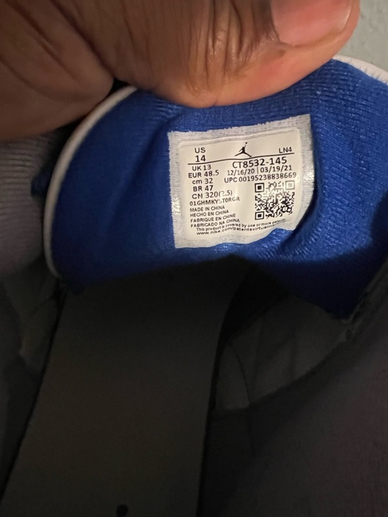 Nike Retro Basketball Sneakers in White and Royal BlueAir Jordan 3 Racer Blue main image 8